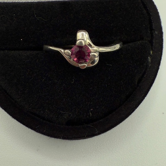 Silver and Pink Ring with Classic Prong Setting Size 6.25 - Picture 1 of 7